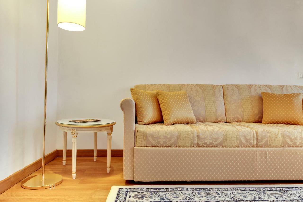 Nikki House * Venice