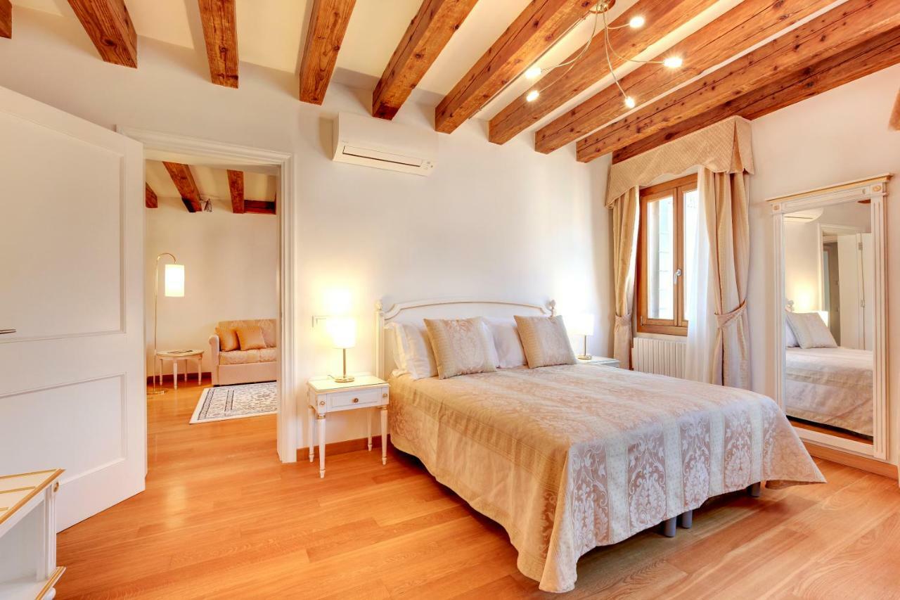 Nikki House * Venice