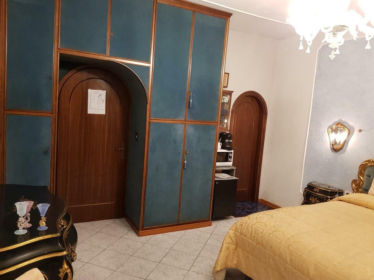 Gli Angeli * Venice