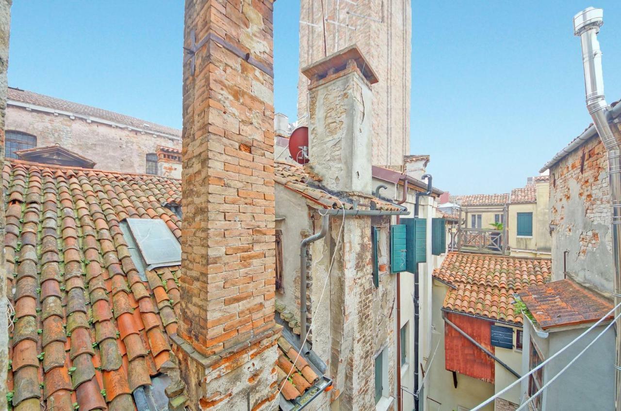 Sant'aponal Rialto Venice