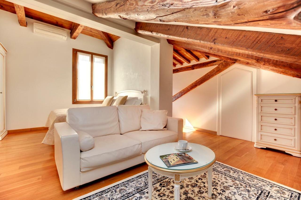 Nikki House * Venice