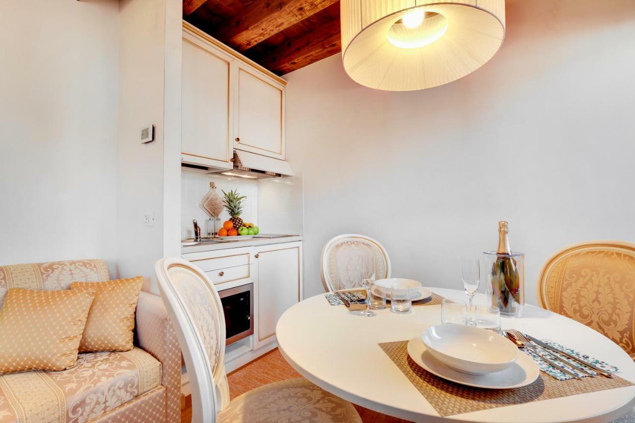 Nikki House * Venice