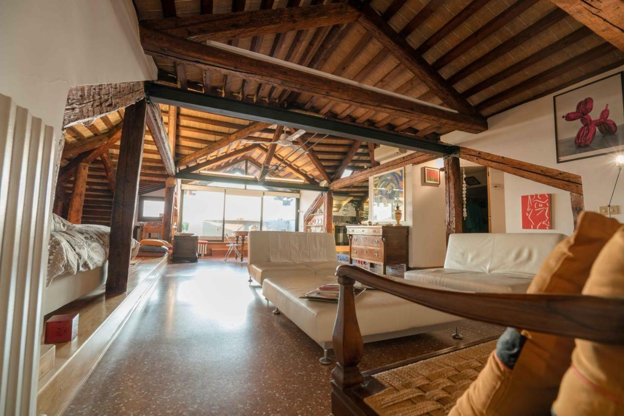 Romantic Penthouse Apartment Venice