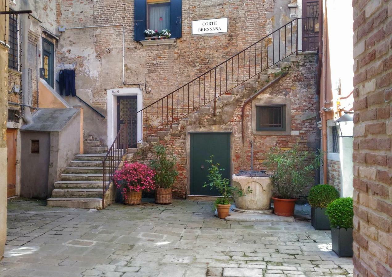 Historical In Center Apartment