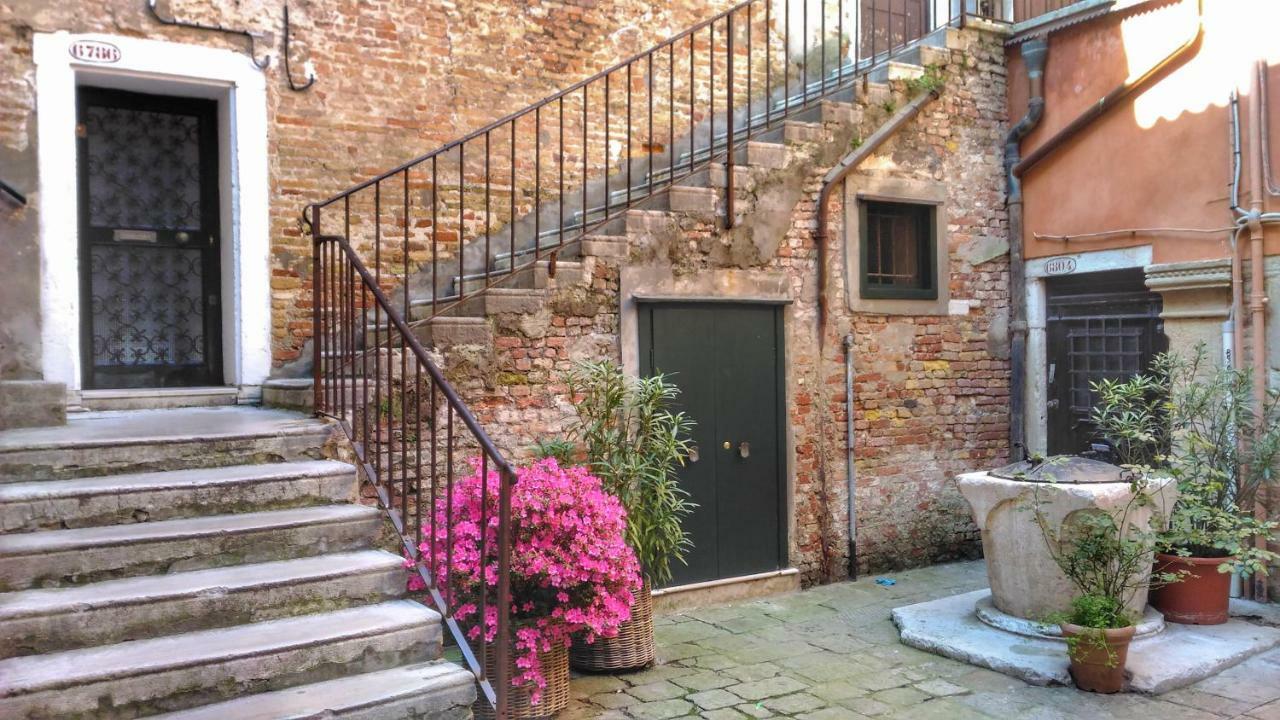 Historical In Center Apartment *