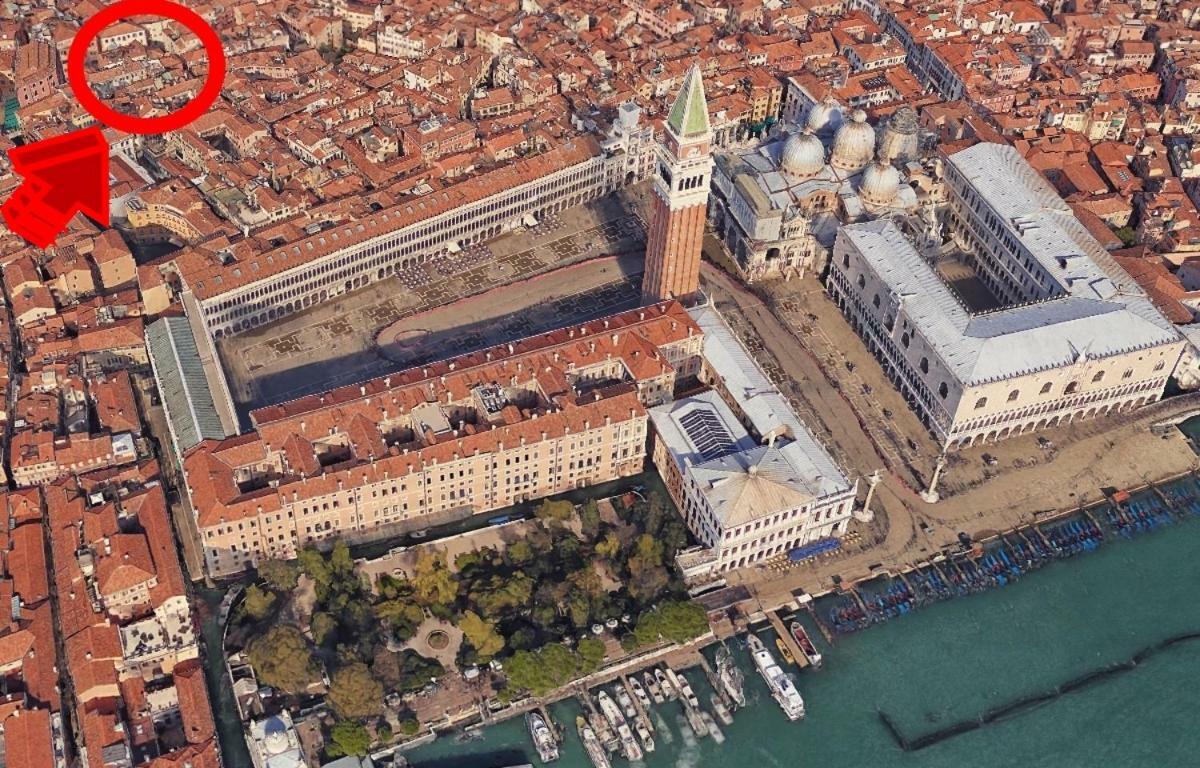 Calle Dei Fabbri Venezia