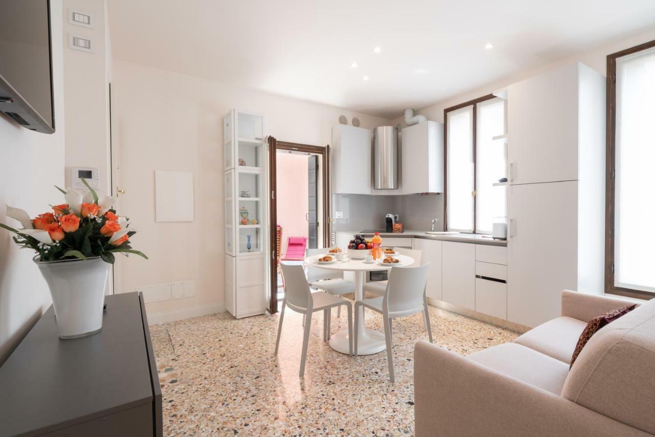 Apartment Ve.n.i.ce Cera Remer *