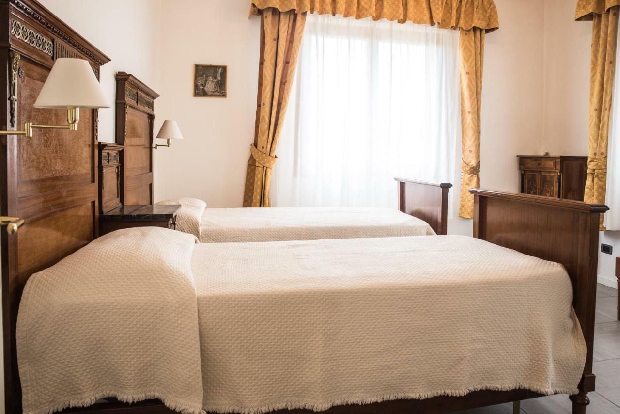 Venetian Mood: Secret Garden Apartment Venice