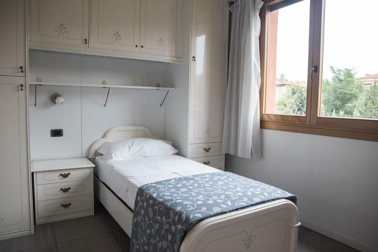 Venetian Mood: Secret Garden Apartment *