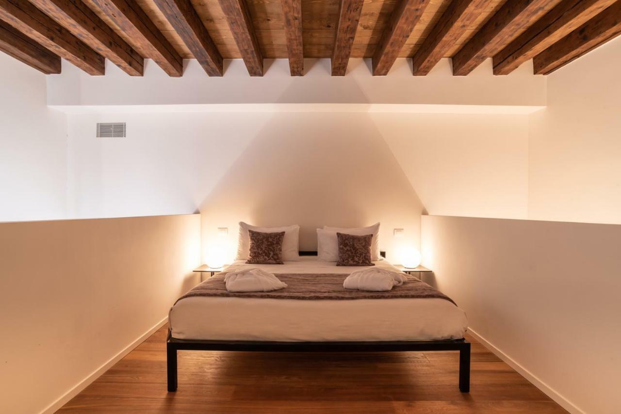 Palazzo Vendramin Costa Venice
