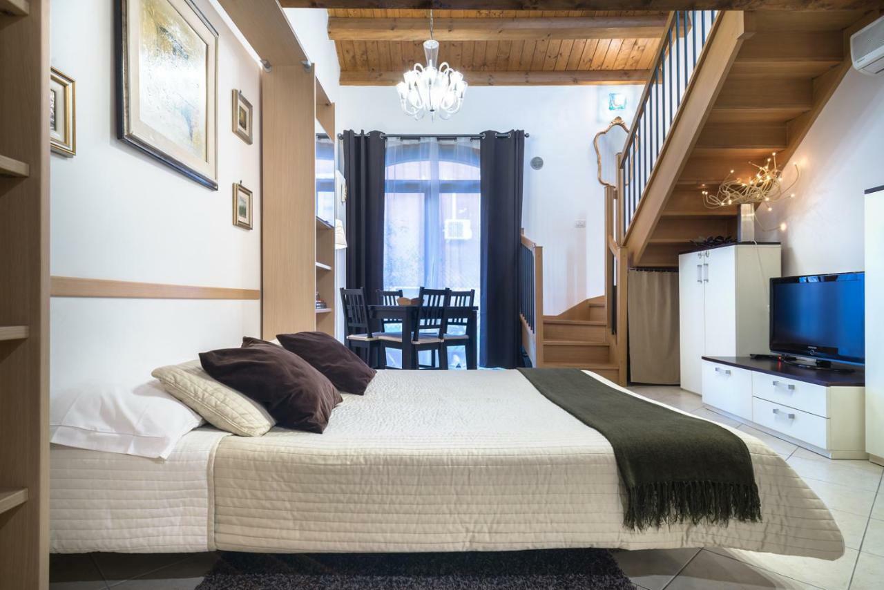 Duplex At The Entrance To 2 Bathroom And Terrace
