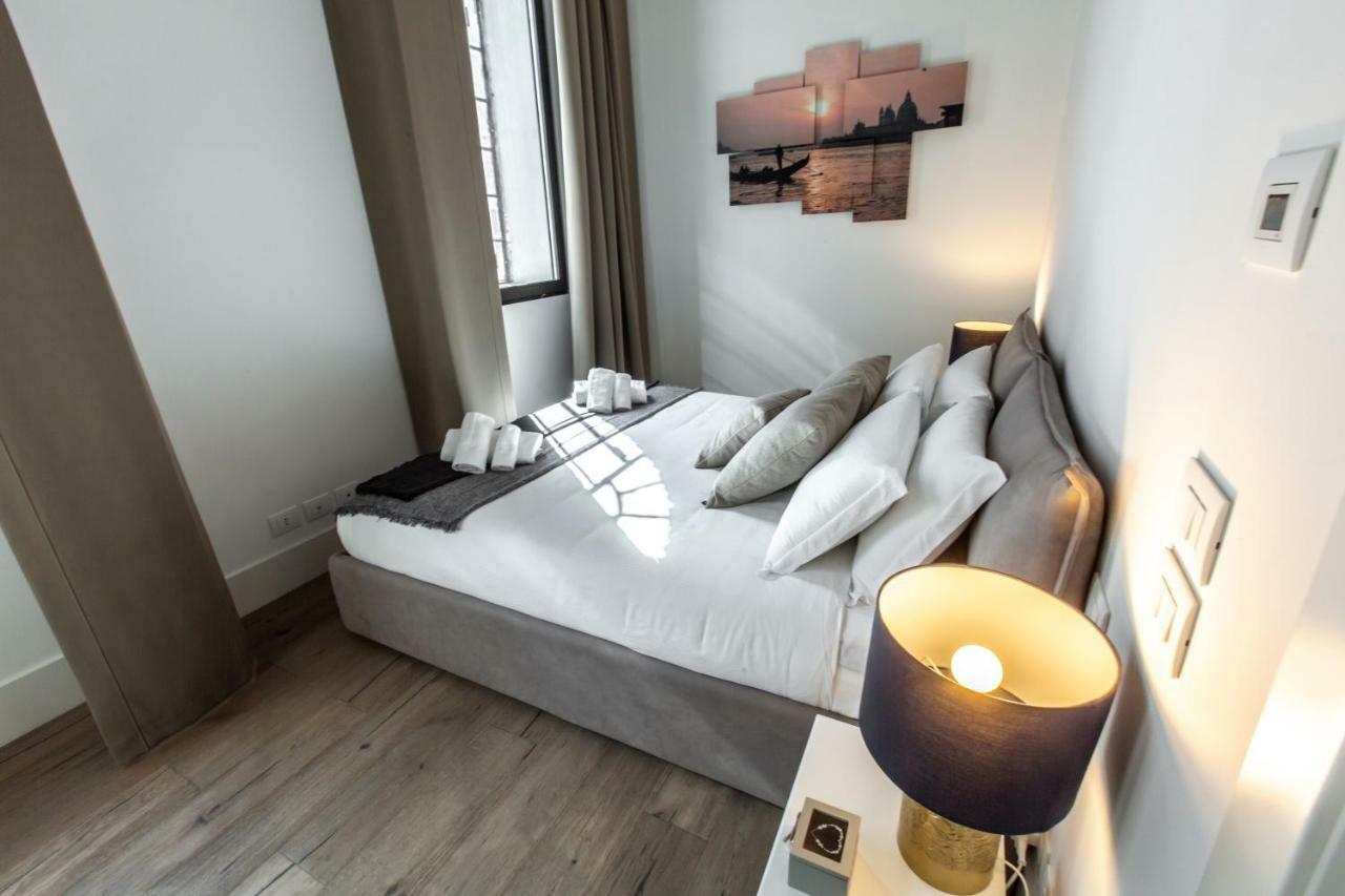 Apartment Elegant Fornasa Vecia, Canal View With A Beautiful Garden R&r Venice