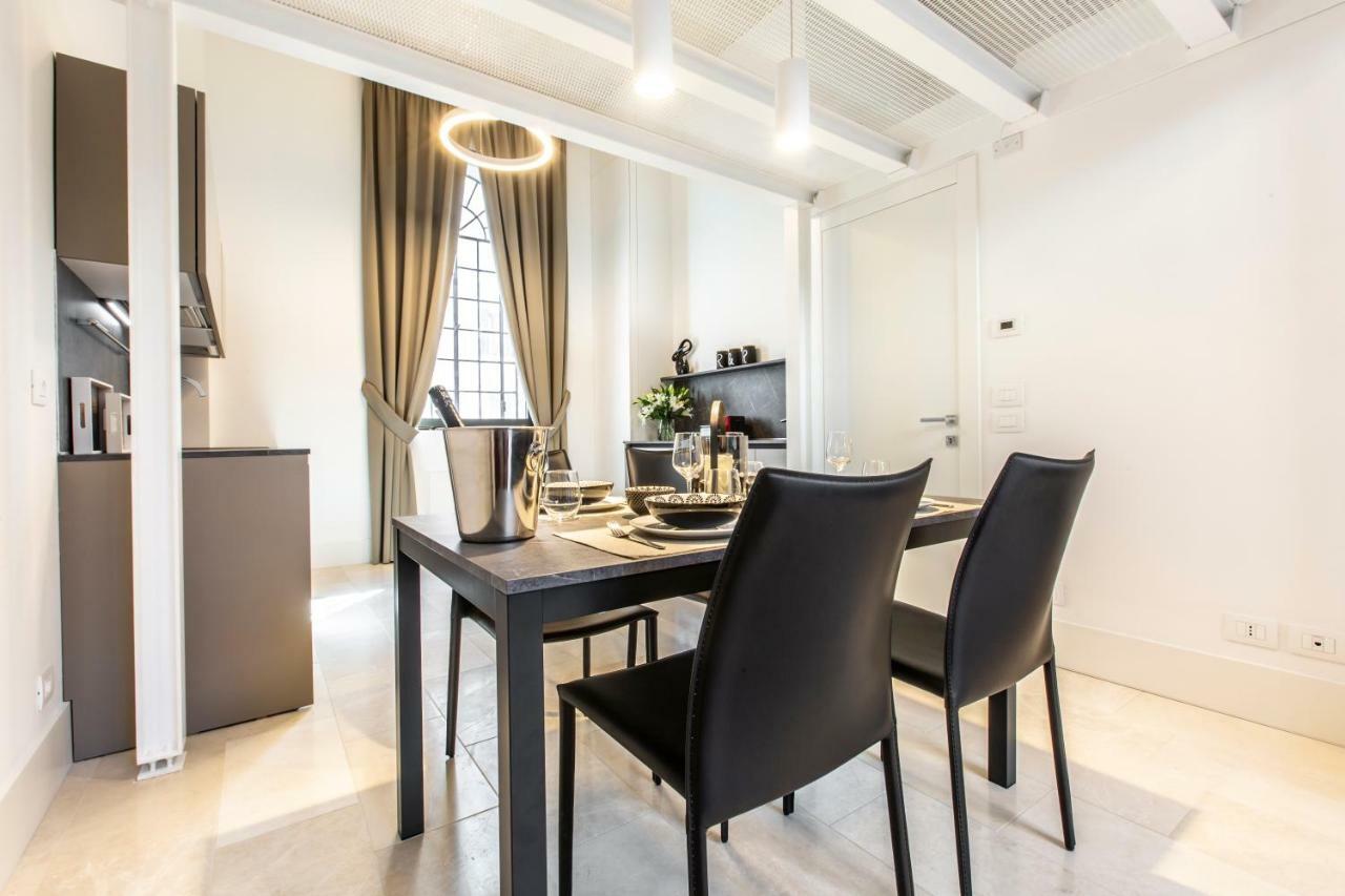 Apartment Elegant Fornasa Vecia, Canal View With A Beautiful Garden R&r Venice