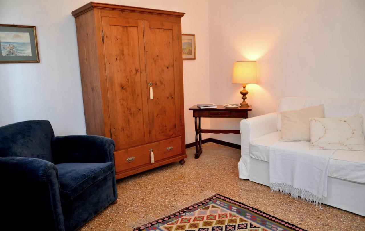 Dimora Novecento Apartment