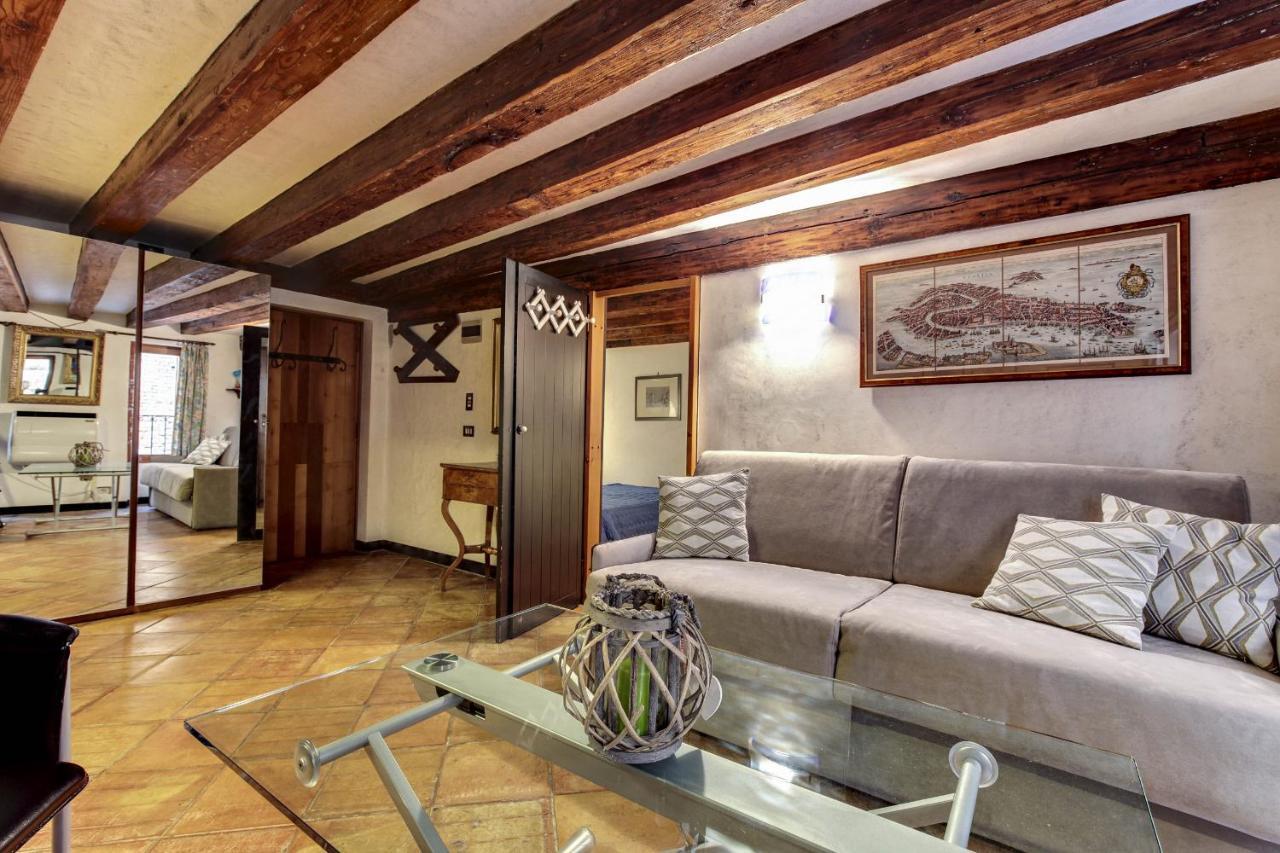Apartment Canal View In Rialto By Wonderful Italy Venice