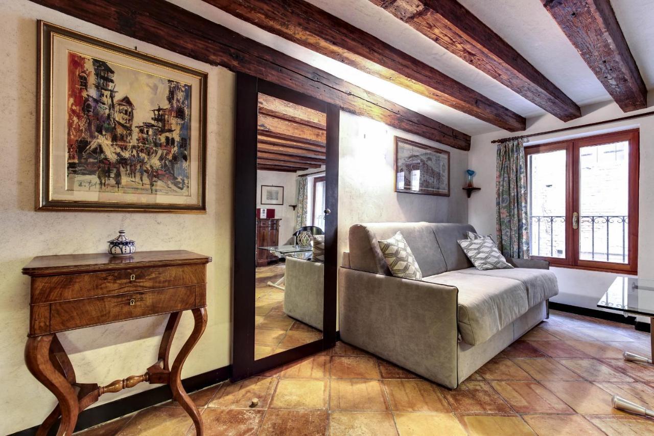 Apartment Canal View In Rialto By Wonderful Italy
