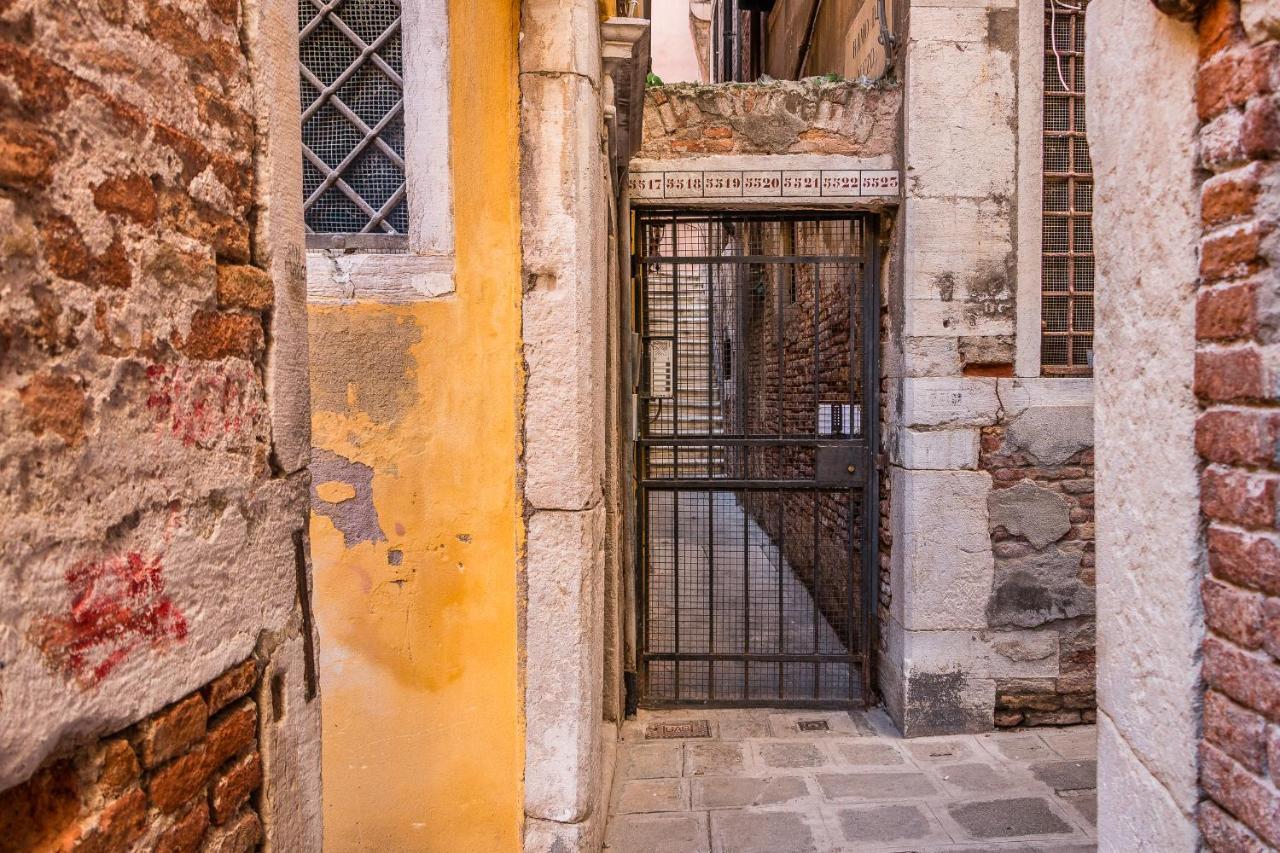 Palazzo Daponte By Lionhost Guest house Venice