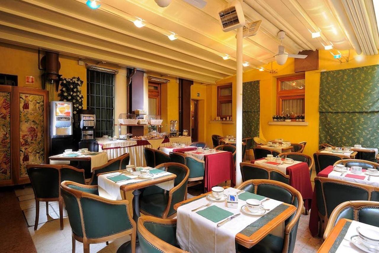 Ca' Marinella Hotel 3*