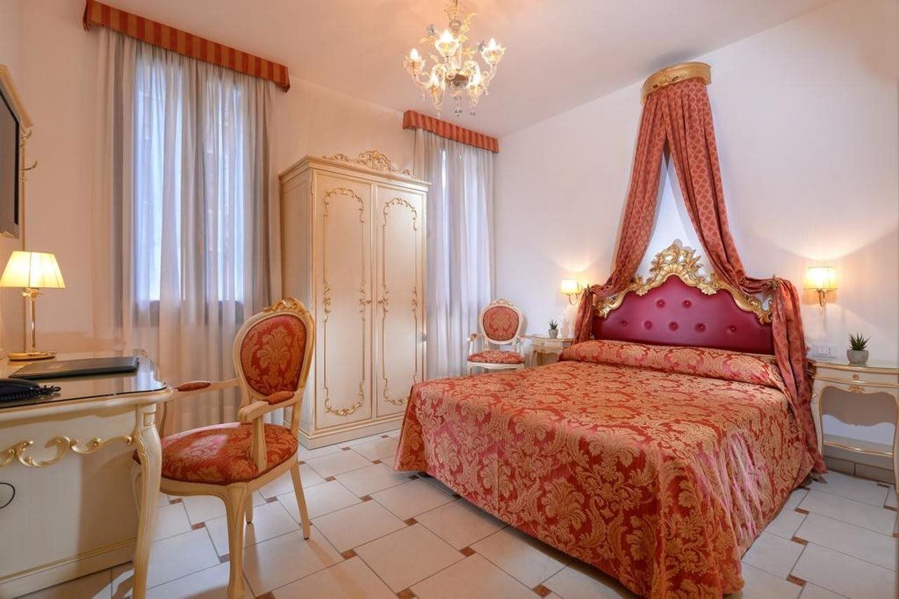 Ca' Marinella Hotel