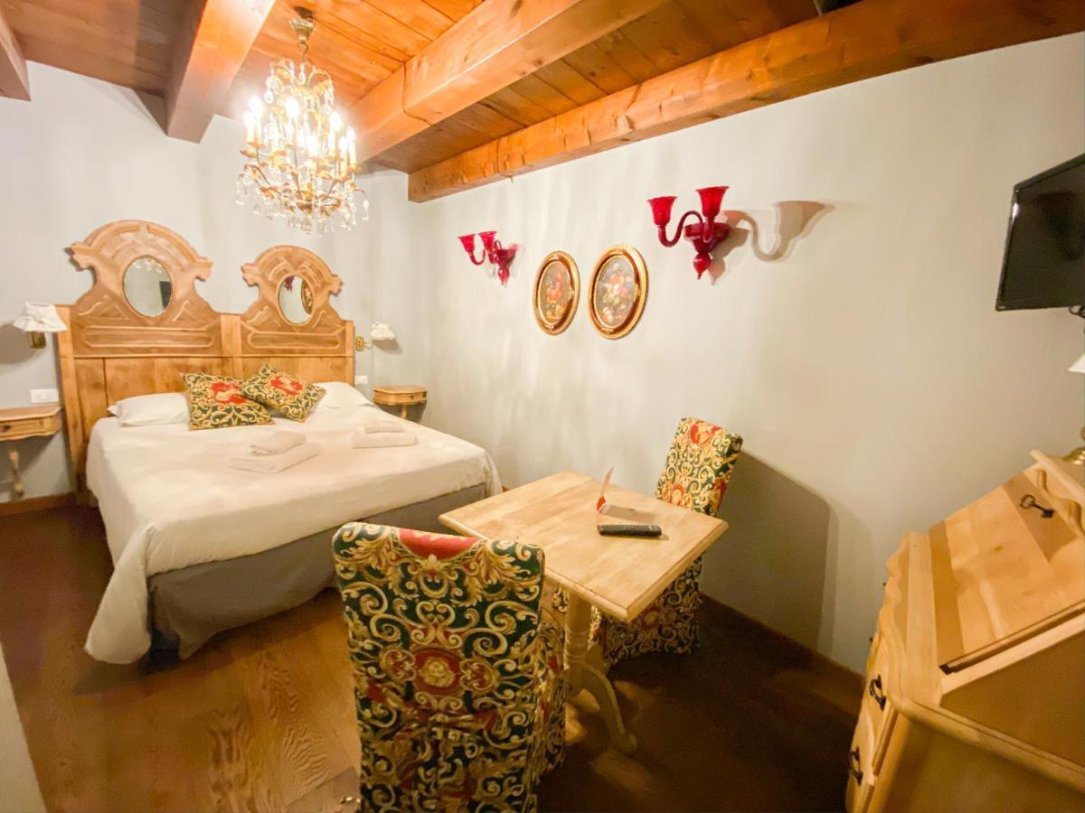 Rosso Charm 3* Venice