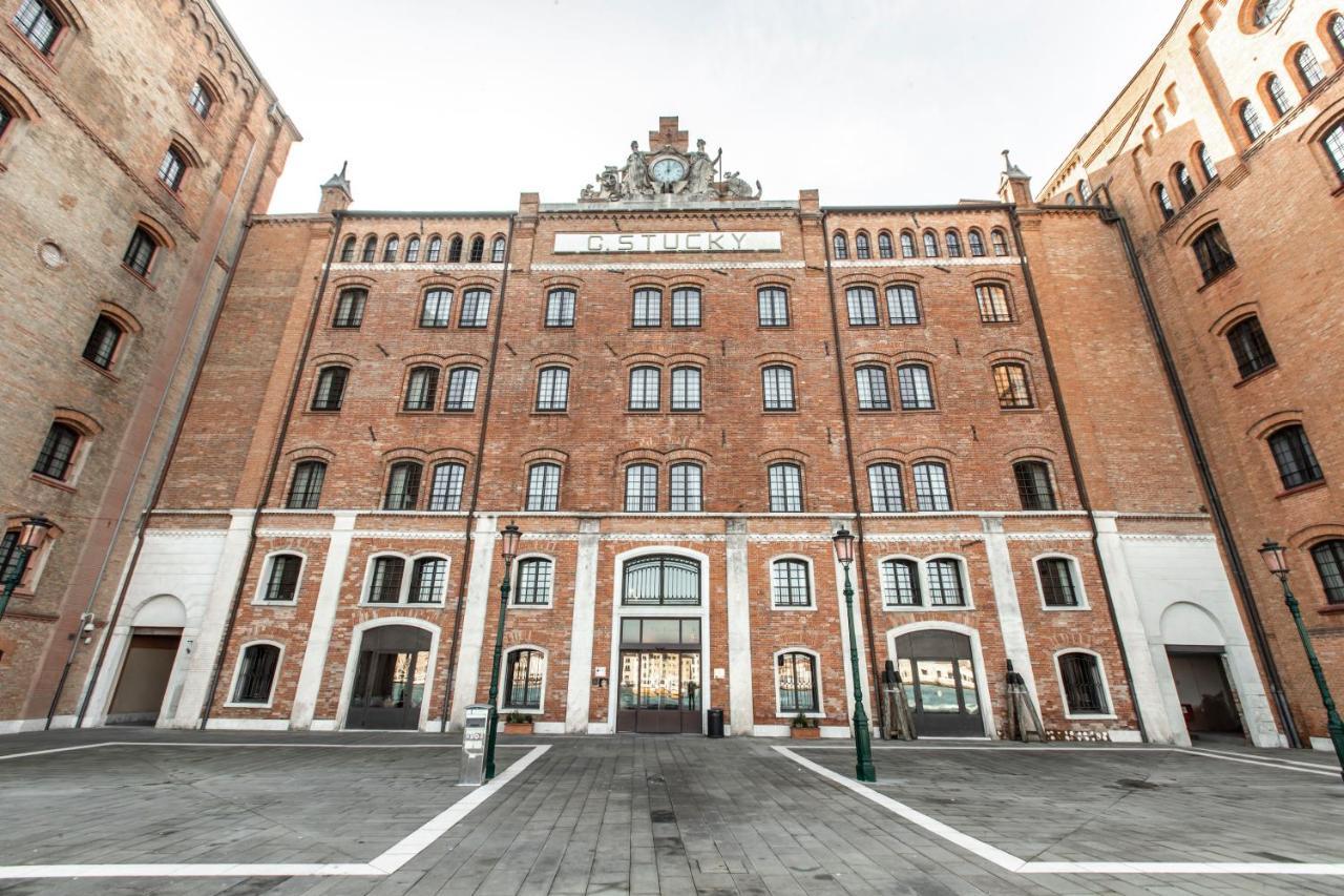 Molino Stucky Wi-fi R&r Apartment