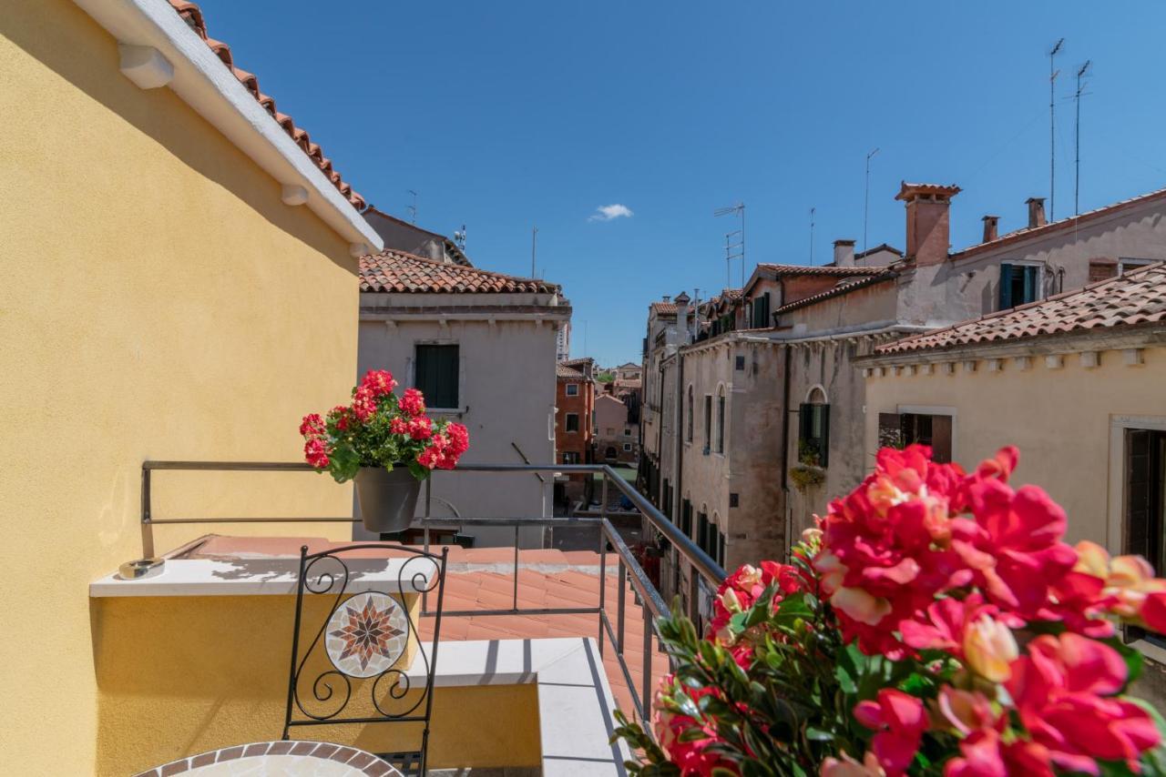 Grifoni Boutique * Venice