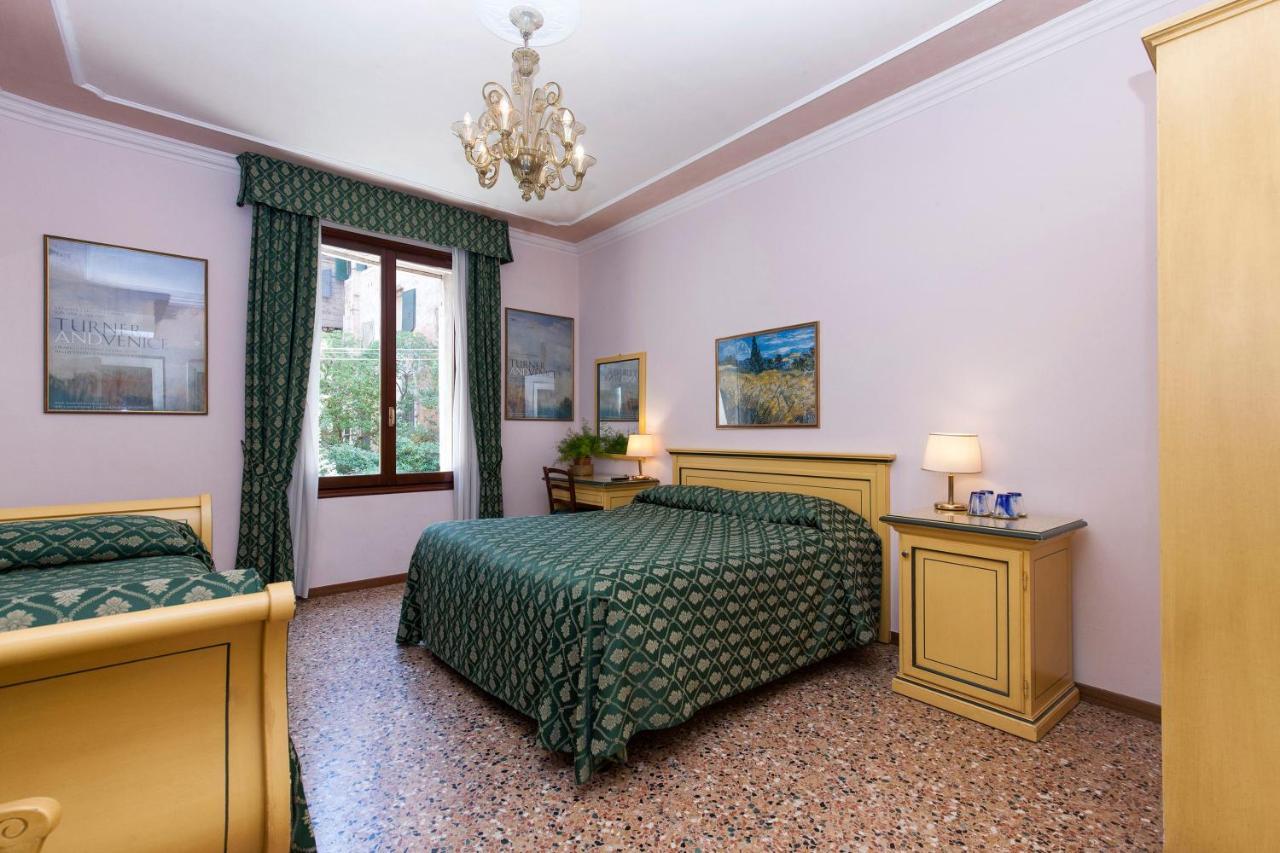 Zaguri Bed & Breakfast