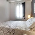 Venice Elegance