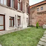 Cannaregio Suite With Garden By Wonderful Italy