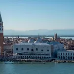 La Casa Del Pescatore: A Lovely Escape In Venice!!