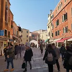 Cannaregio Apartment
