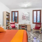 Acquarello - Like At Home In Heart Of Venice