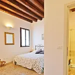 Mellina\'S Terrace - Stylish House