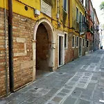 Biennale Apartment Near San Marco