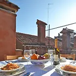 Mellina\'S Terrace - Stylish House