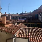 Venezia San Polo Corner Porzione Piano Nobile