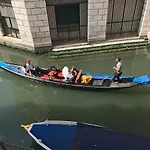 B&B Al Teatro With Canal View