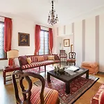 Ca\' Fenice, Charming Apartment In San Marco, Sleep 7