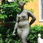 Guggenheim Next 10Pax