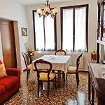 Ca\' Letizia Authentic Classic Apartment In Venice In Typical Venetian Style