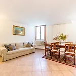 Colombina House