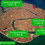 Appartamento In Palazzo Storico A Venezia Centro