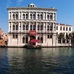 Brand New Boutique Apartment In The Heart Of Venice