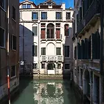Corte Rubbi 5514 Canal View