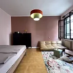 Venetian Pink Apartment In Dorsoduro