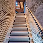 Corte Rubbi 10 Luxury Three-Bedroom Apartment -Dimora Italia -