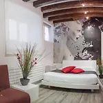 San Polo Design Apartments By Wonderful Italy