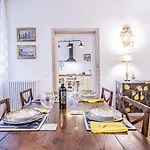 Ca\' San Beneto Completely Refurbished In A Fabulously Central Area