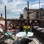 Palazzo Veneziano Direct At The Canal With Roof Terrace