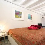 Giudecca Luxury Gallery
